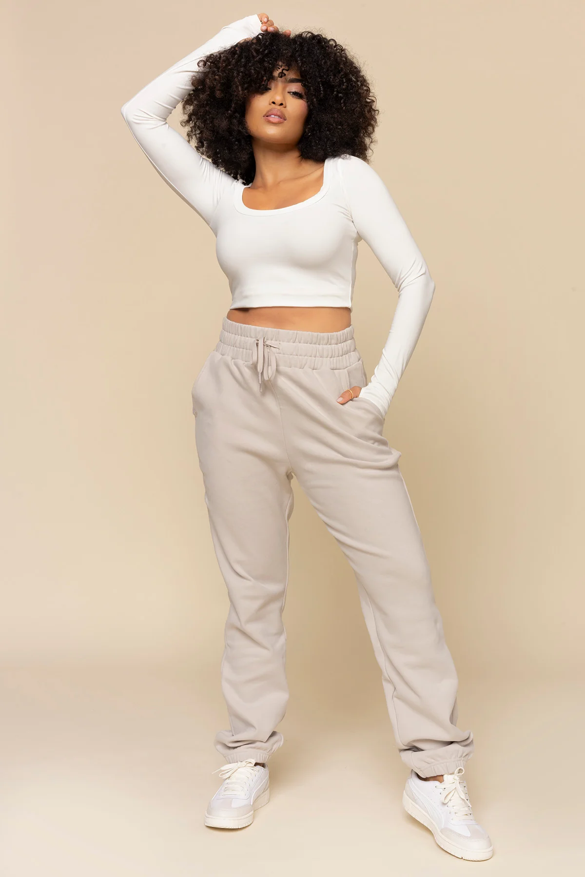 10257-ooey-gooey-sweatpant-silver-birch-1.webp