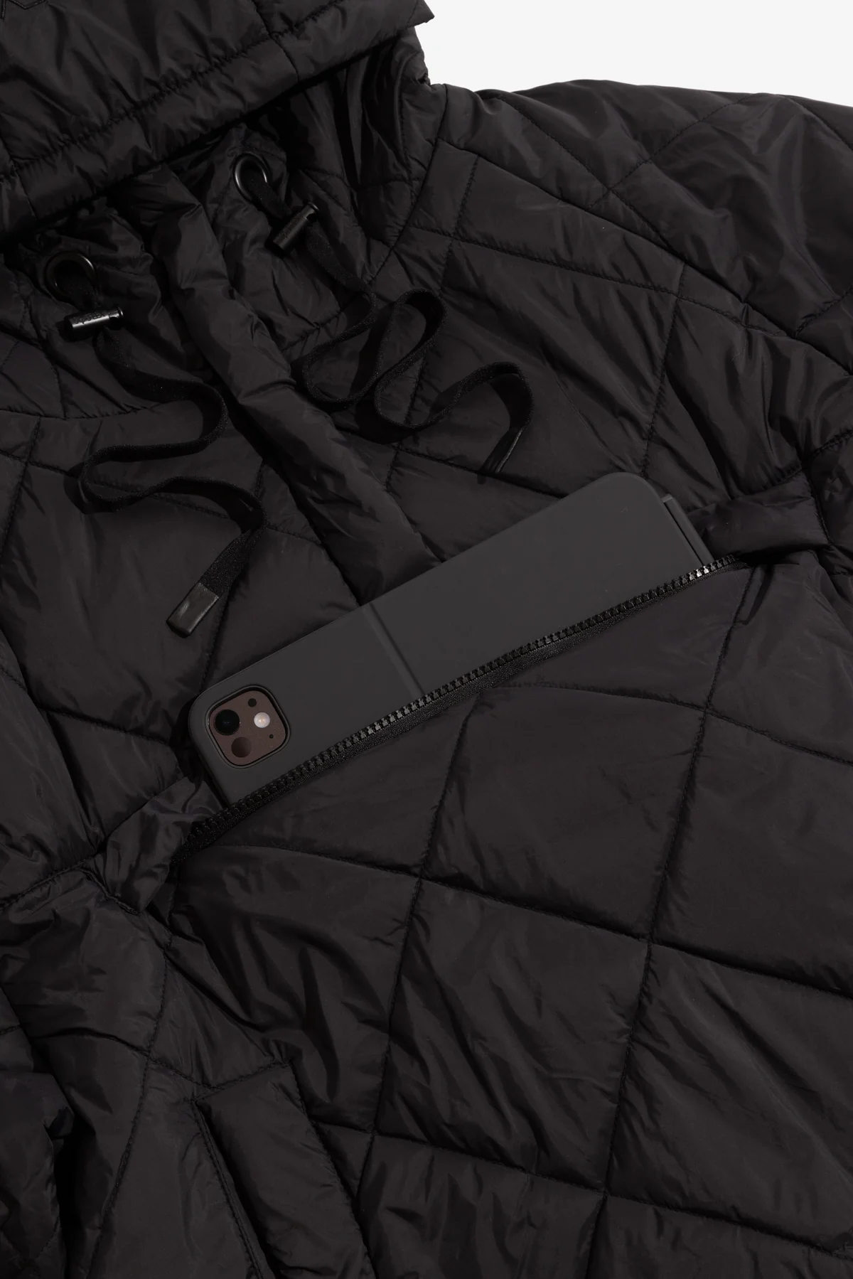 10415-pillow-packable-puffer-jacket-black-1.webp