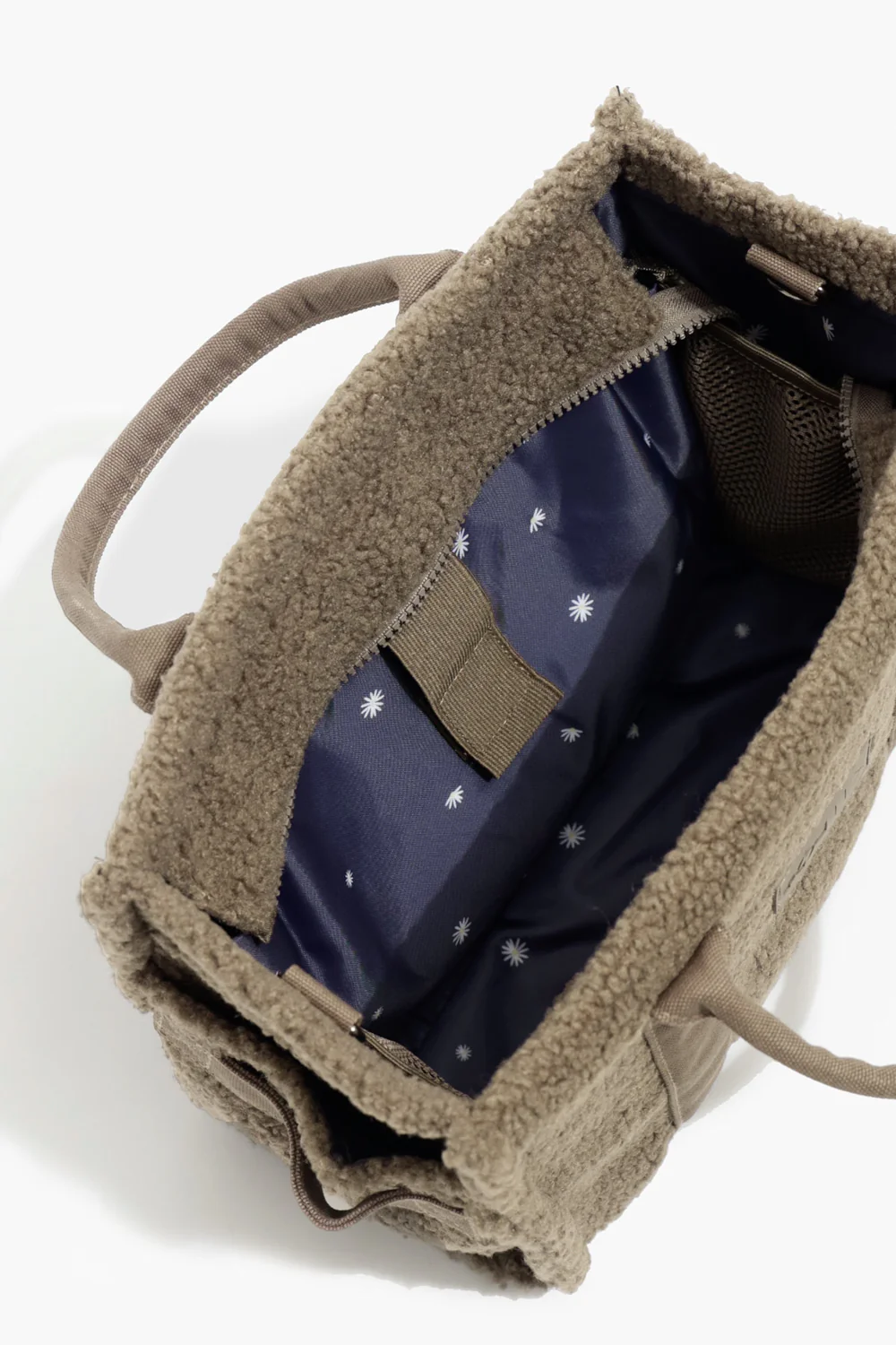 107-small-sherpa-sloane-tote-warm-ash-1.webp