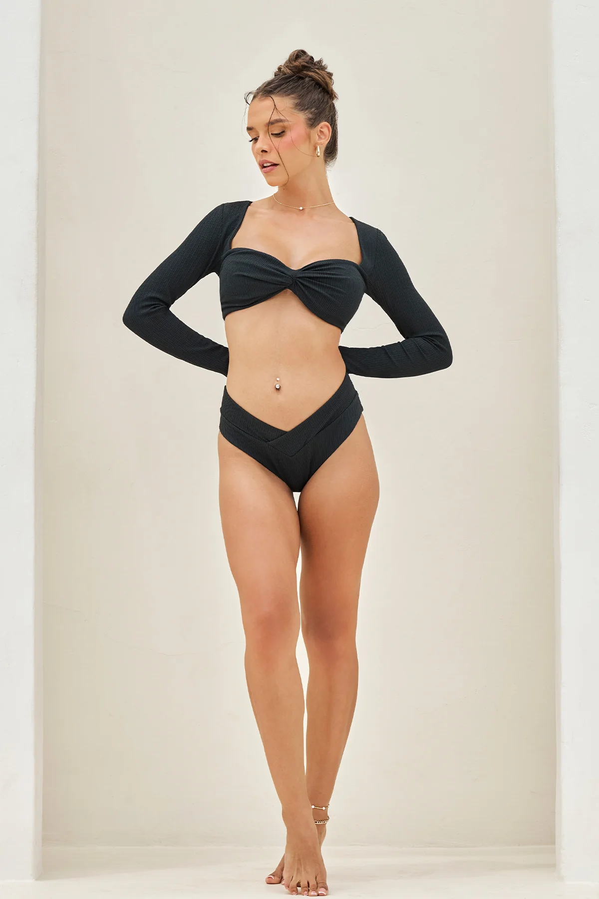10757-crisscross-hourglass-cheeky-bikini-bottoms-black-1.webp