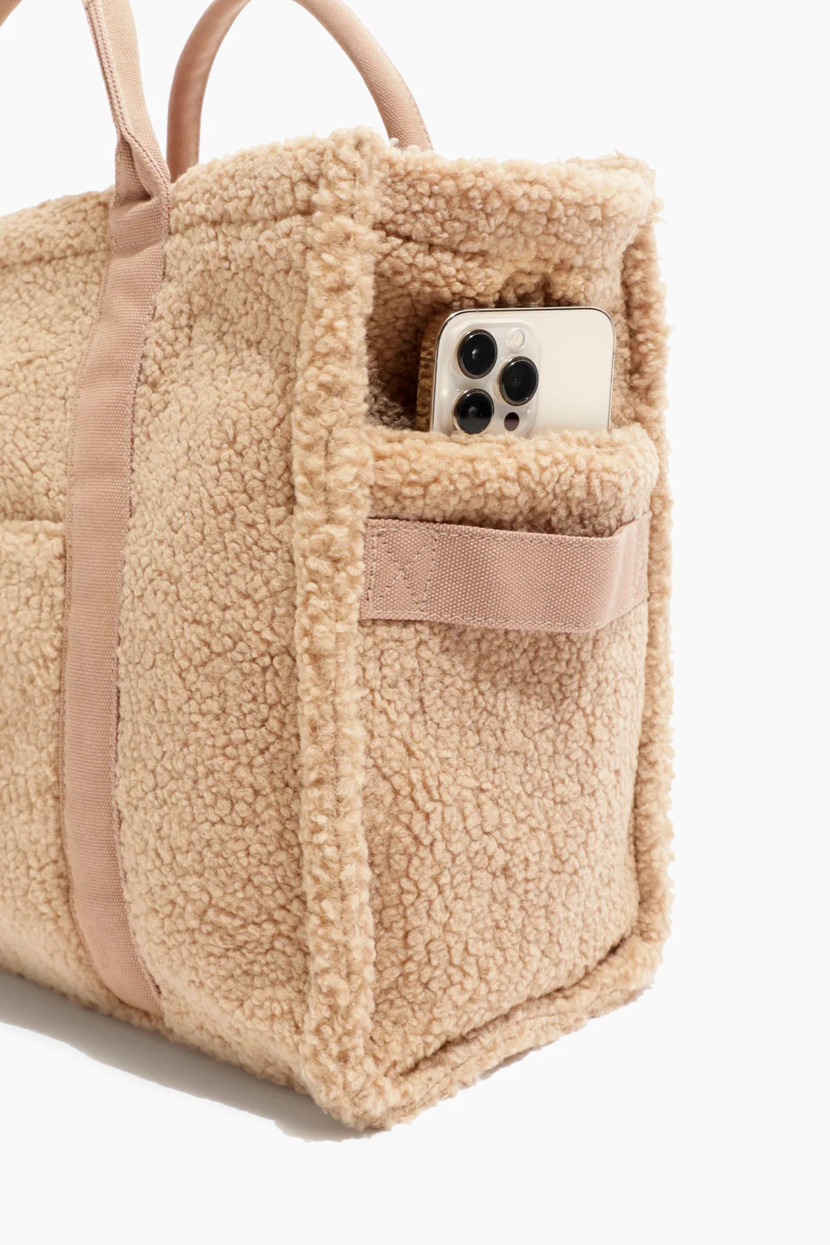108-sherpa-sloane-tote-brown-bear-1.webp