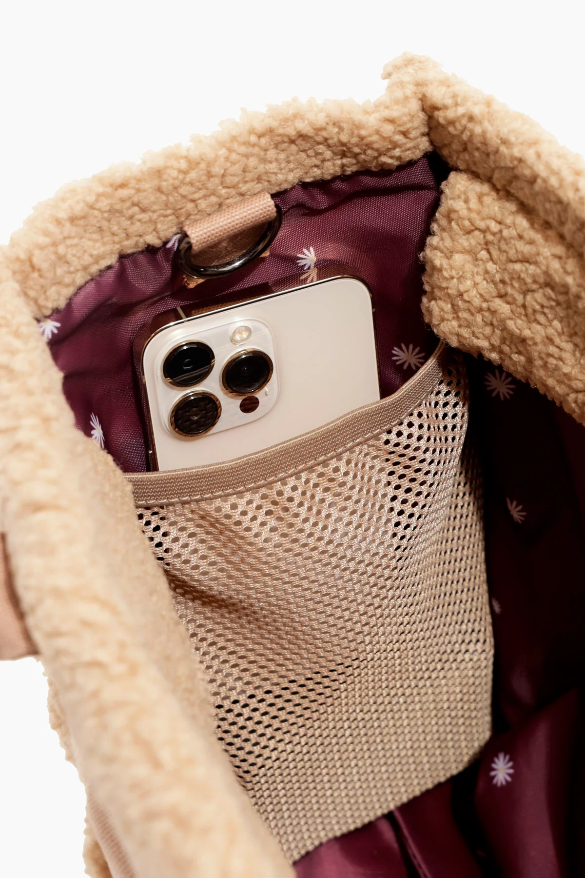 108-sherpa-sloane-tote-brown-bear-1.webp