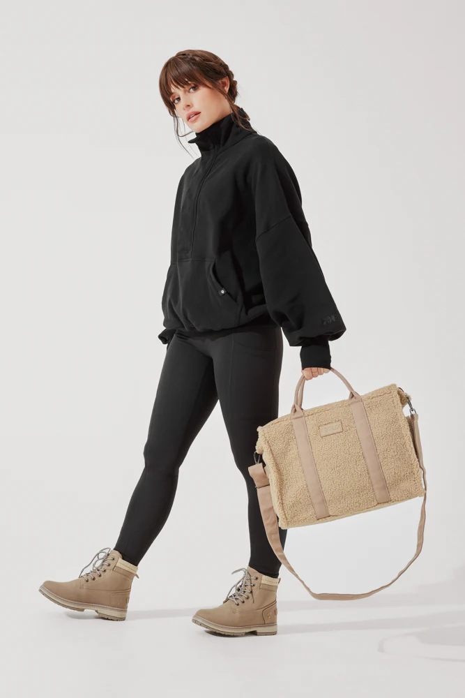 108-sherpa-sloane-tote-brown-bear-1.webp
