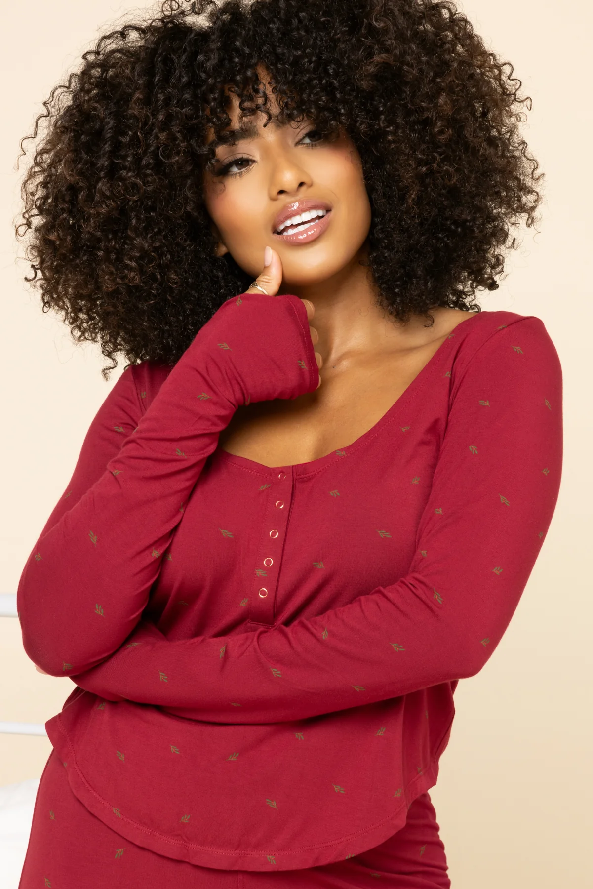 11033-sleep-tight-long-sleeve-henley-cranberry-1.webp