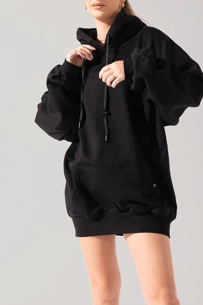 1105-long-cloud-hoodie-black-1.webp