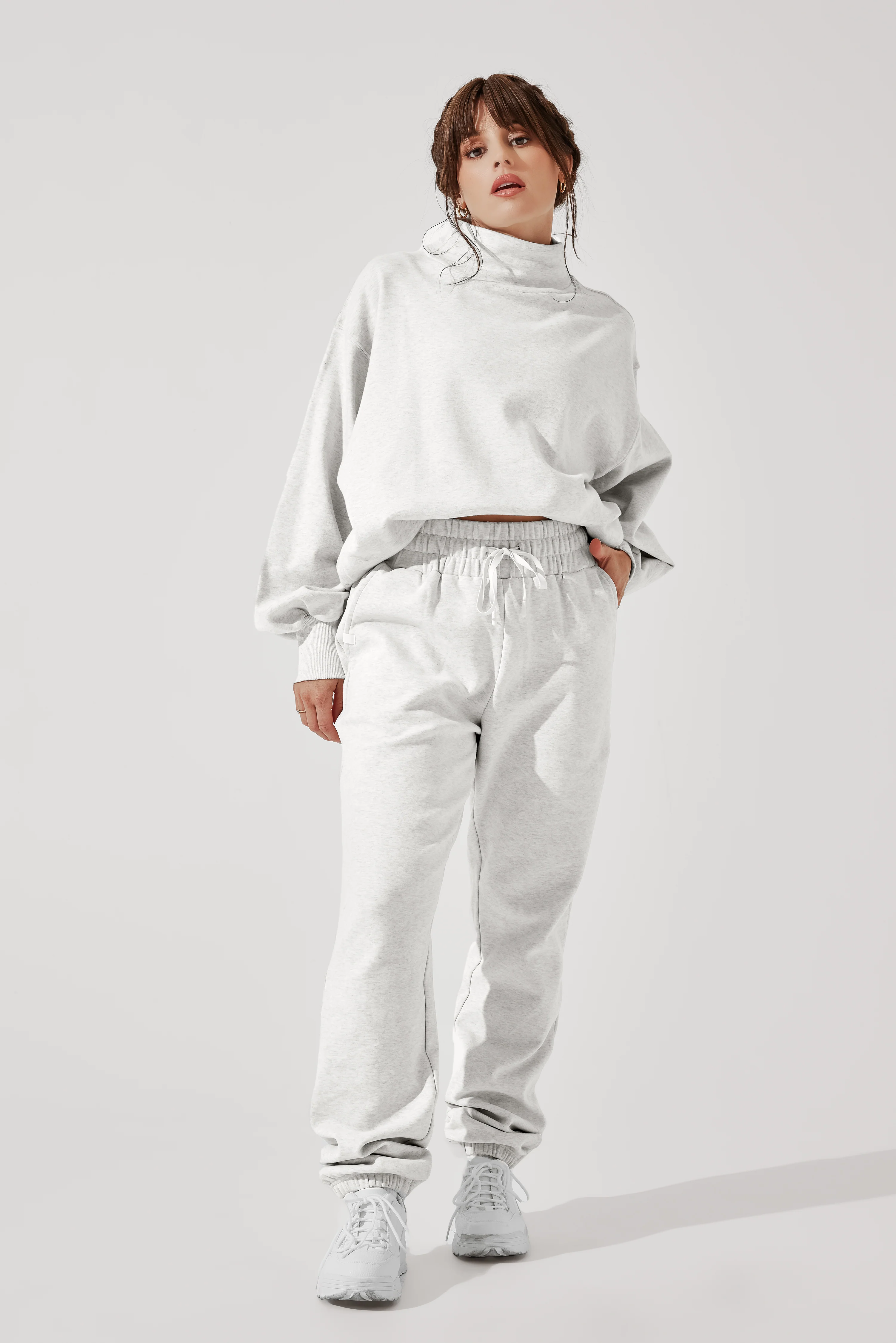 11131-ooey-gooey-sweatpant-light-heather-grey-1.webp
