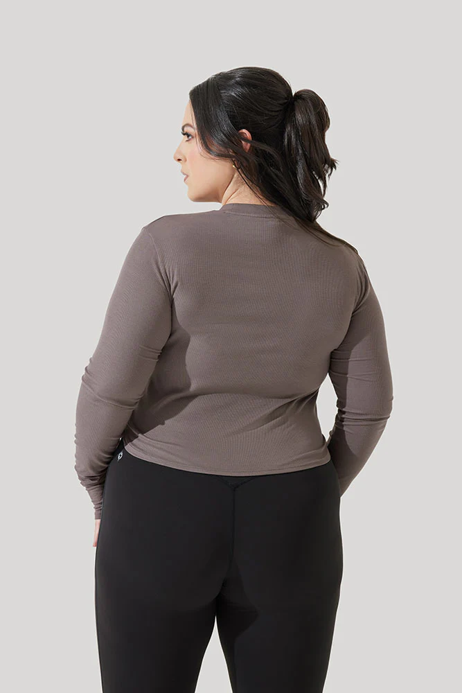 11389-refine-long-sleeve-top-woodland-taupe-1.webp