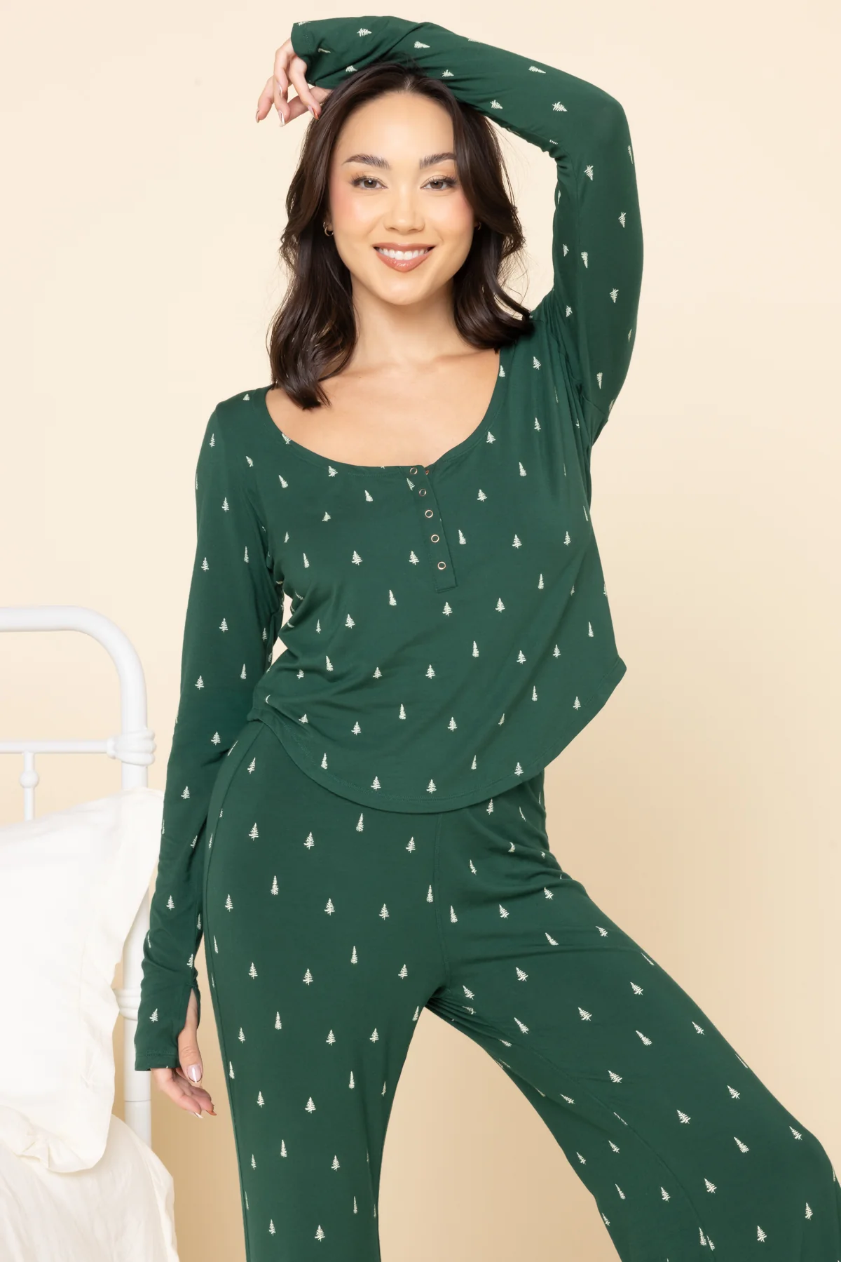 11495-sleep-tight-long-sleeve-henley-holiday-pine-1.webp