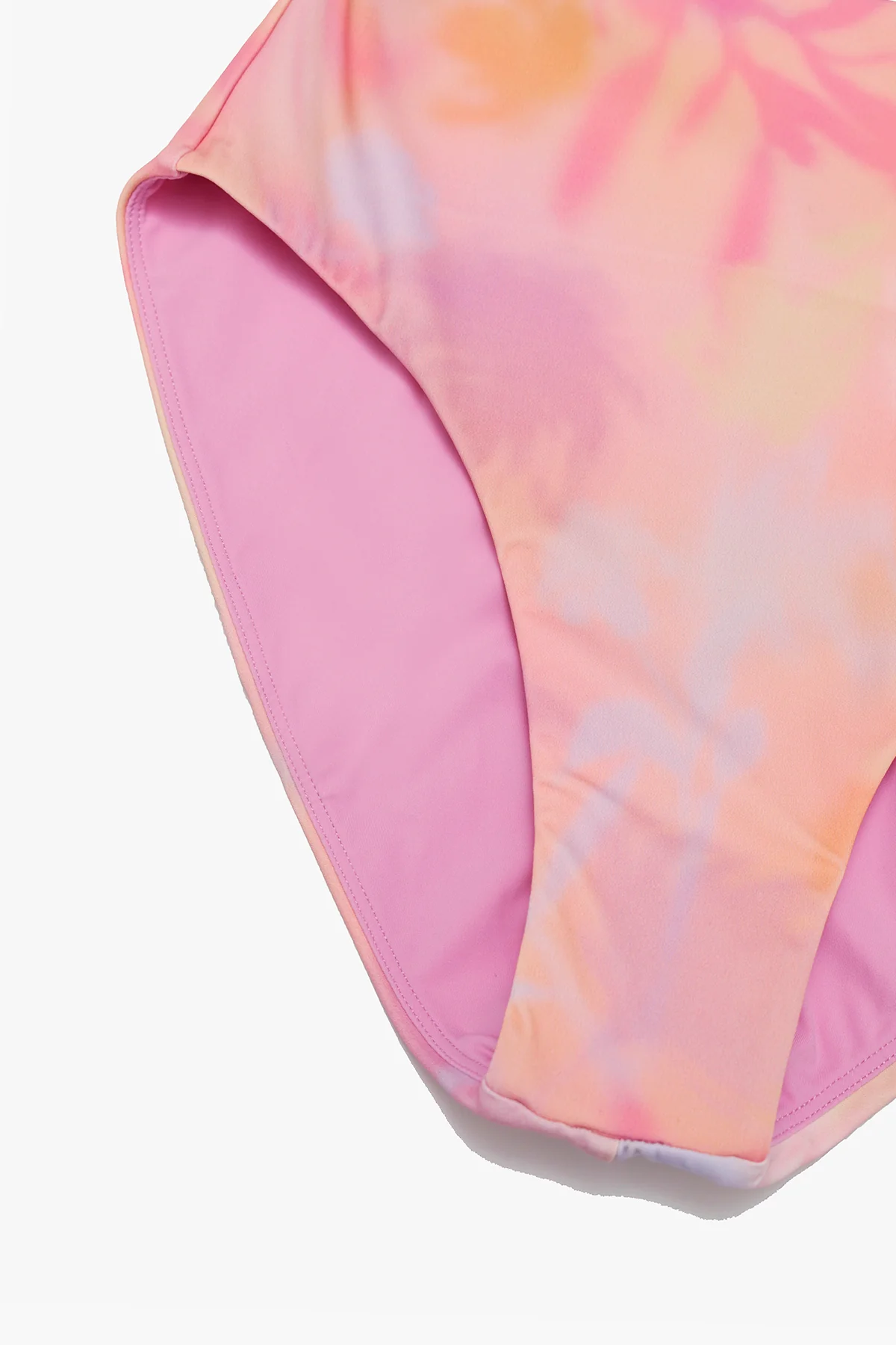11715-high-tide-cheeky-bikini-bottoms-floral-haze-1.webp