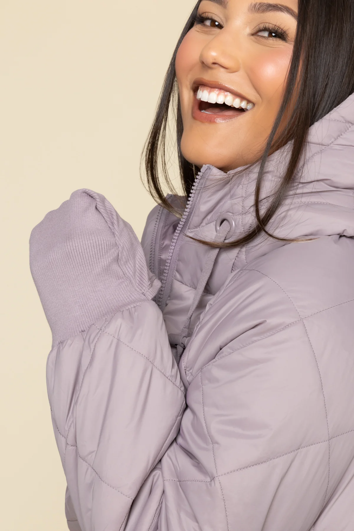 12055-pillow-packable-puffer-jacket-dusty-mauve-1.webp