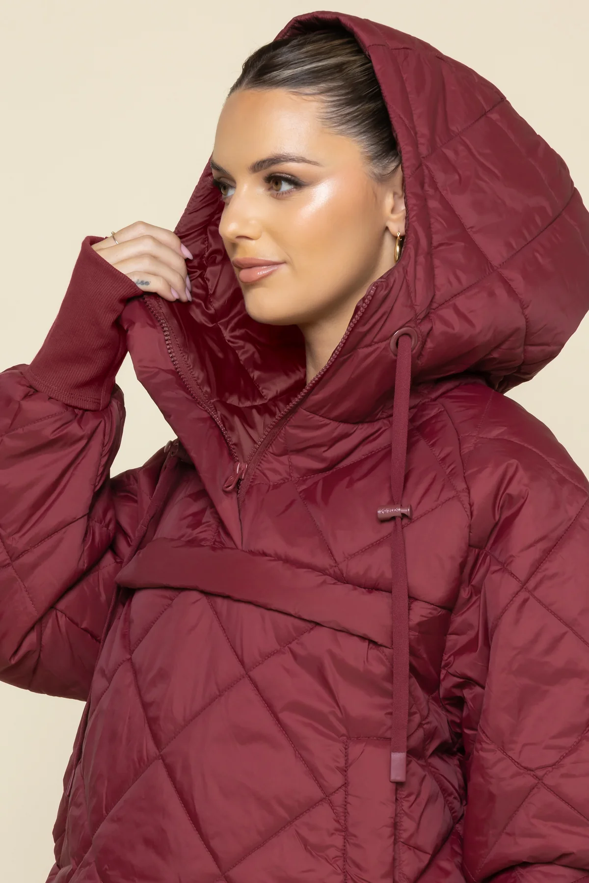 12274-pillow-packable-puffer-jacket-crimson-1.webp