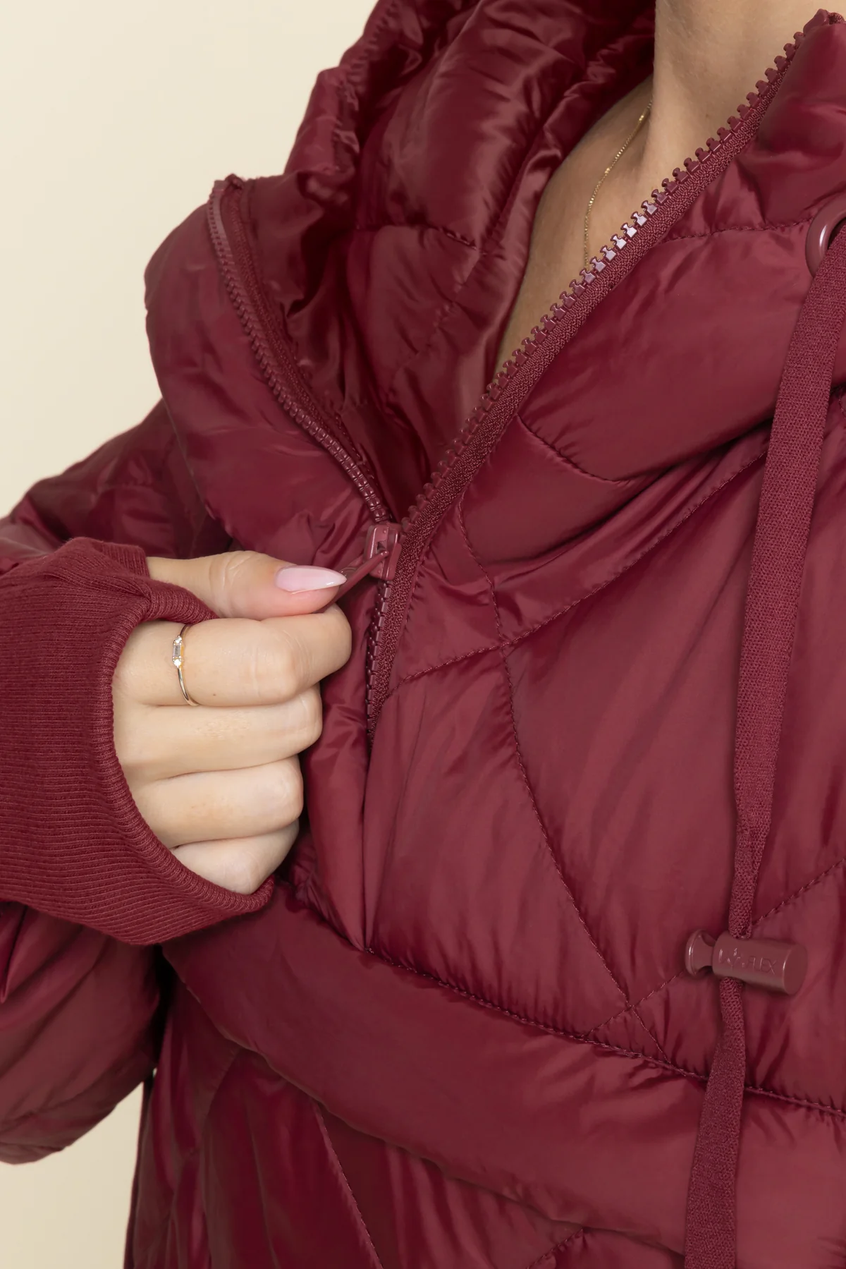12274-pillow-packable-puffer-jacket-crimson-1.webp