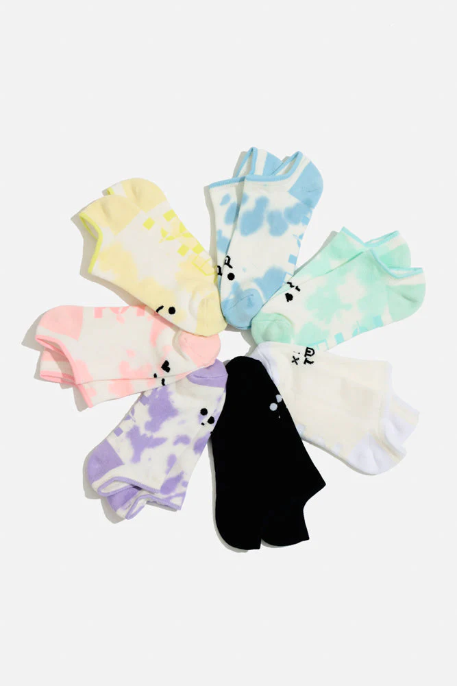 127-happy-face-low-rise-socks-yellow-tie-dye-1.webp