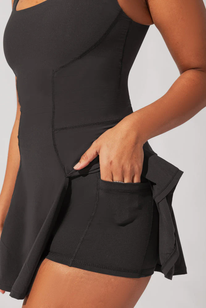 1307-tie-breaker-superdress-black-1.webp