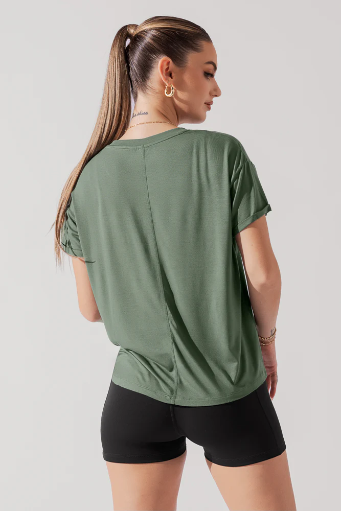 1347-the-perfect-tee-leaf-green-1.webp