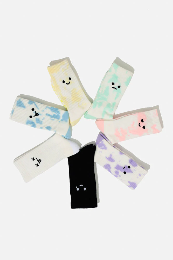 142-meh-face-low-rise-socks-purple-tie-dye-1.webp
