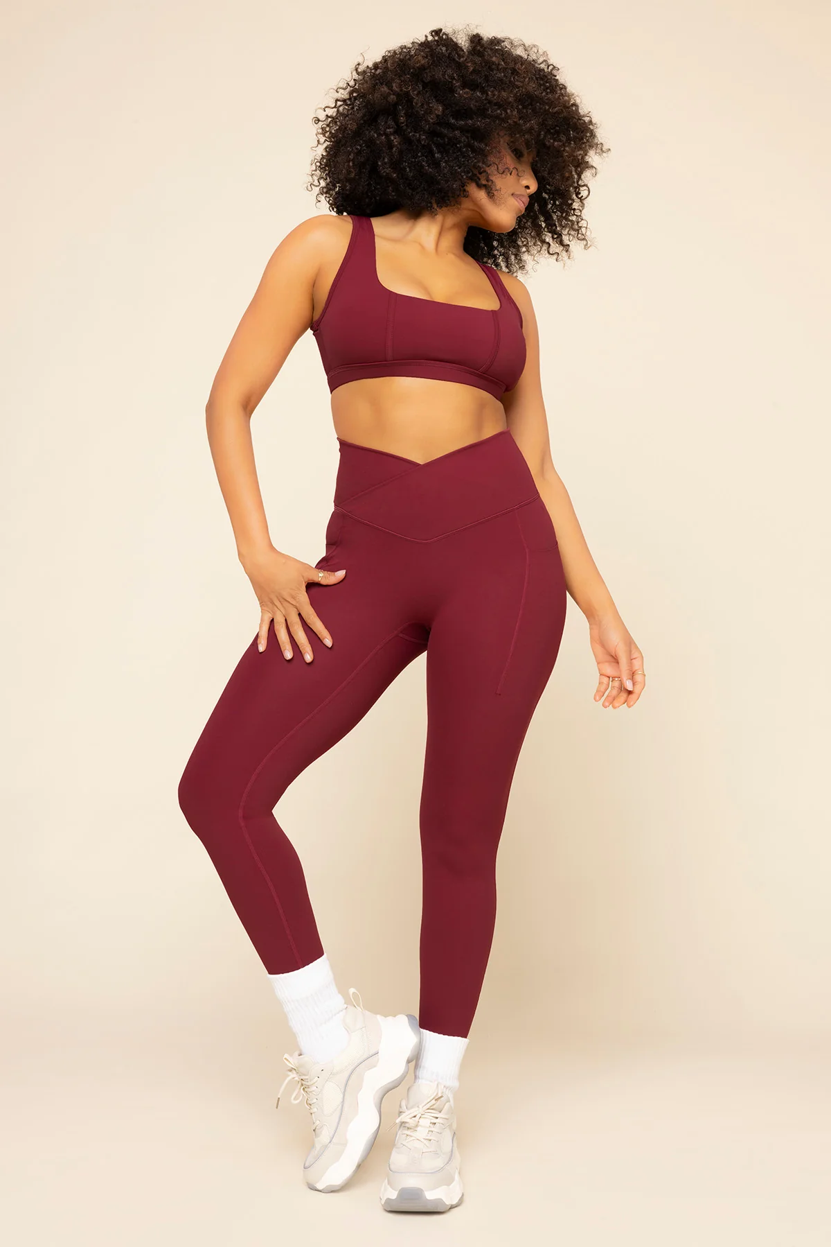 1469-crisscross-hourglass-leggings-with-pockets-crimson-1.webp
