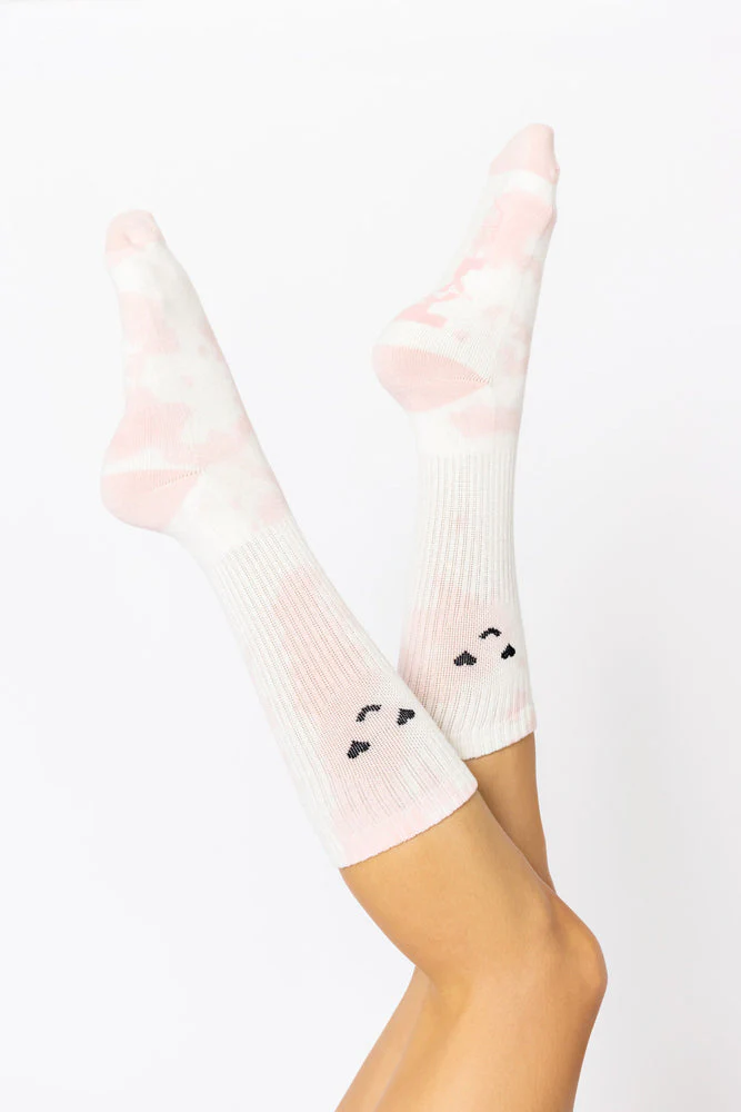 155-heart-eyes-mid-calf-gym-socks-pink-tie-dye-1.webp