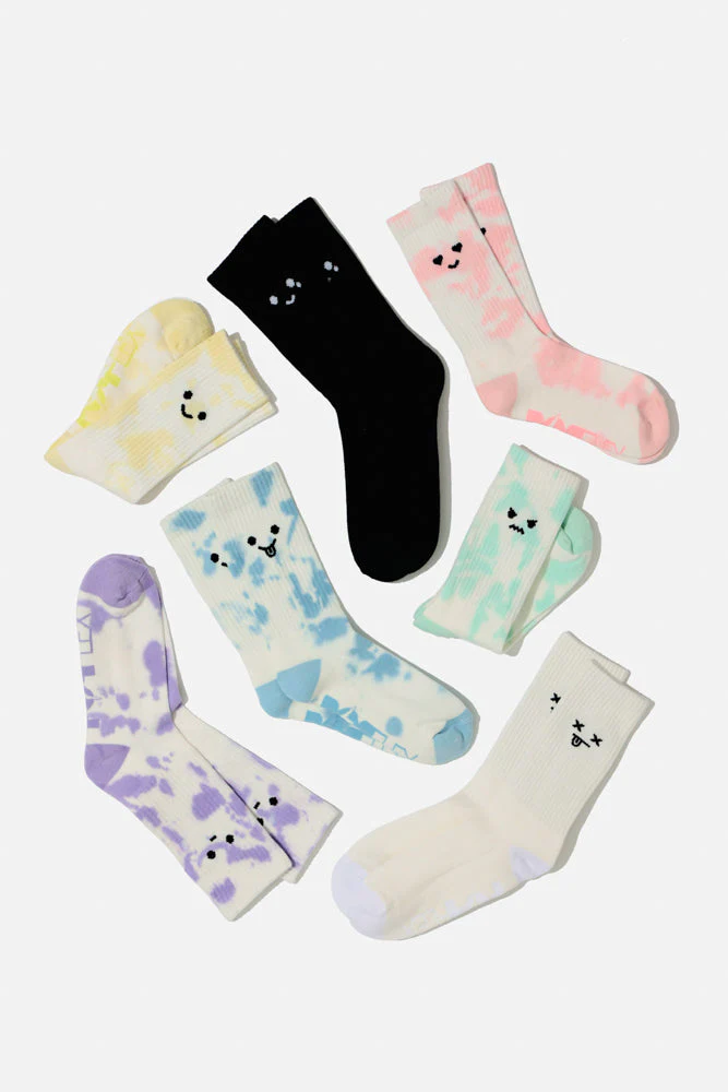 155-heart-eyes-mid-calf-gym-socks-pink-tie-dye-1.webp