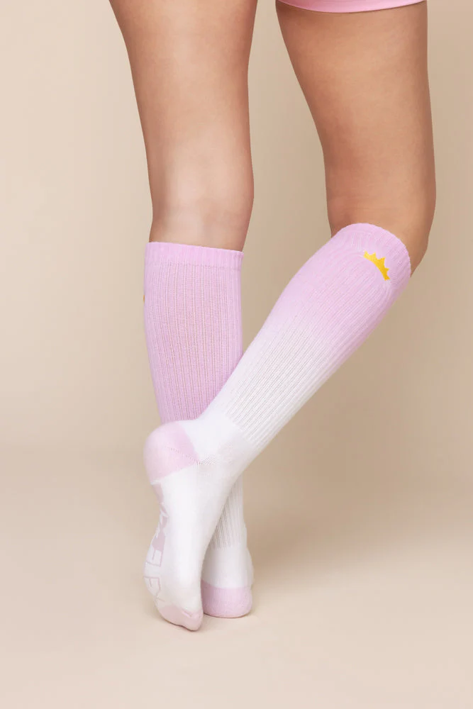 164-knee-high-socks-bubblegum-1.webp