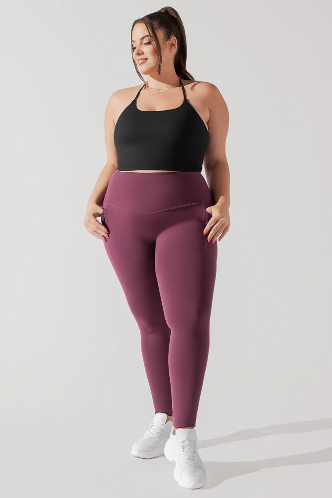 1656-flexy-crop-top-black-1.webp