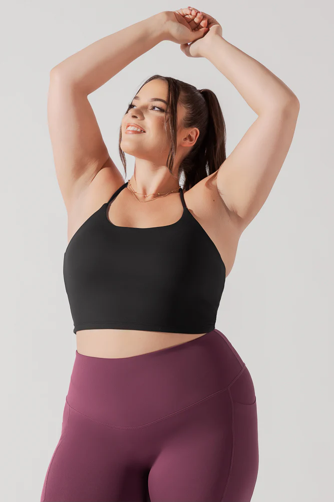 1656-flexy-crop-top-black-1.webp