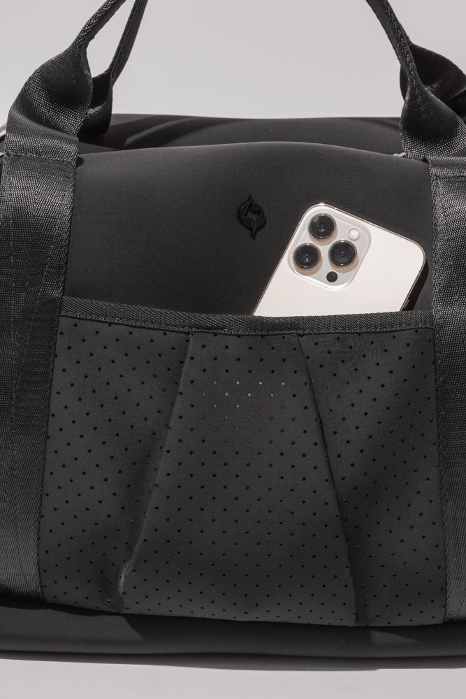 18-ella-duffle-black-1.webp