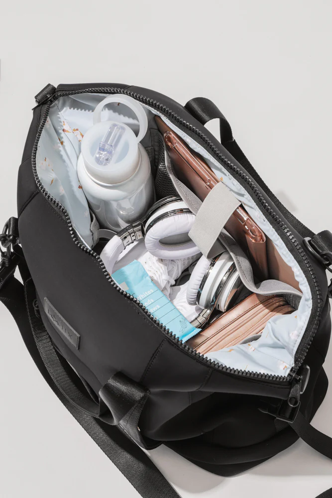 18-ella-duffle-black-1.webp