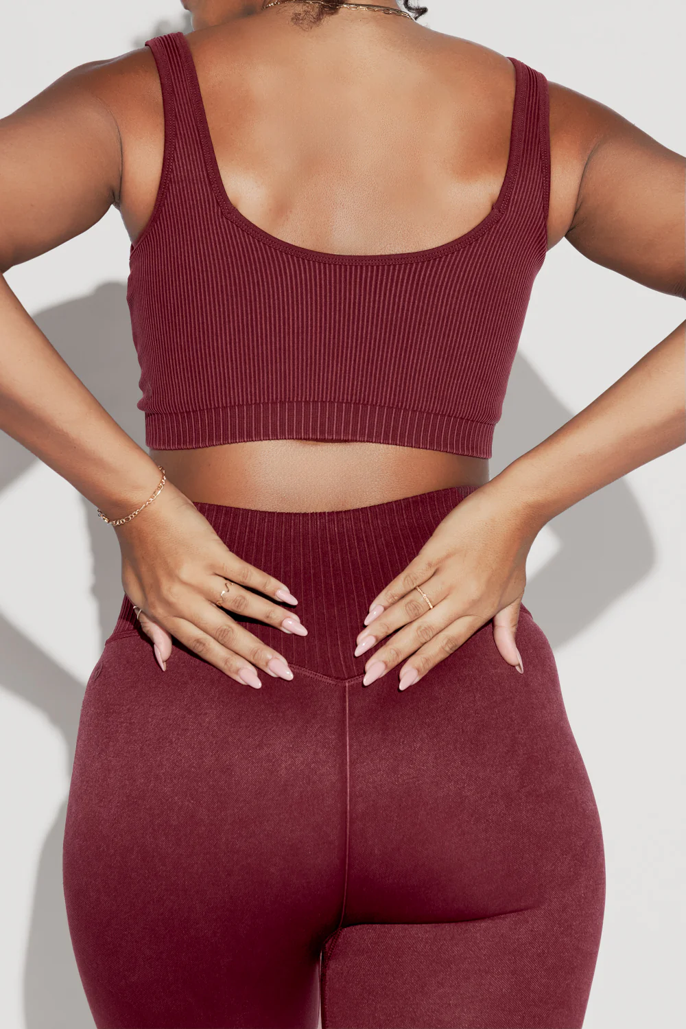 1899-be-my-sweetheart-seamless-crop-top-garnet-1.webp