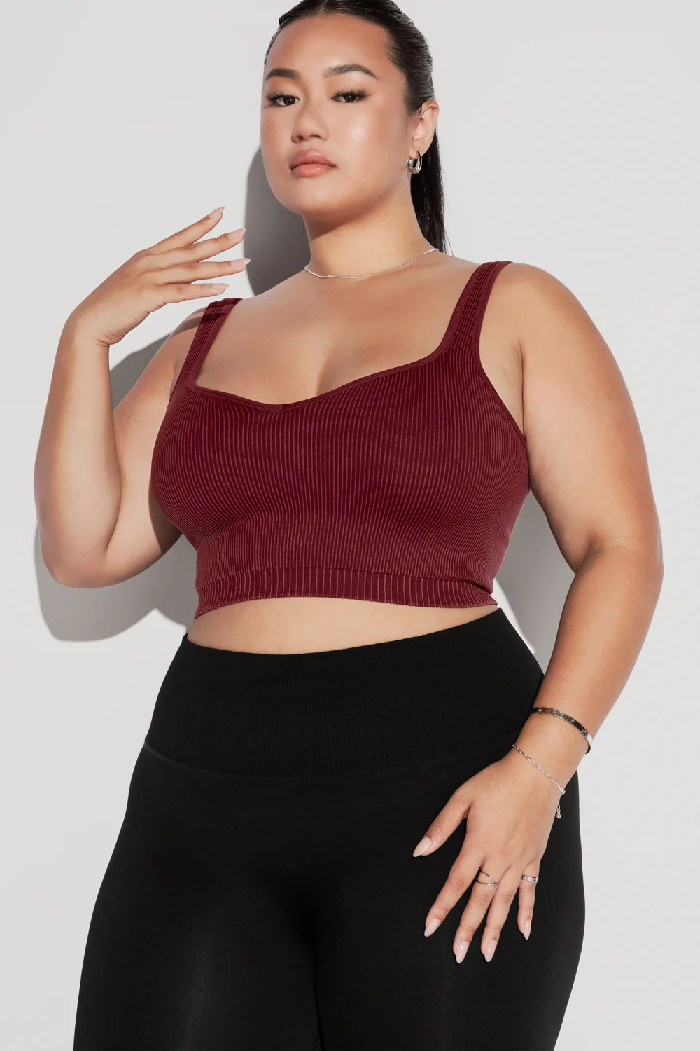 1899-be-my-sweetheart-seamless-crop-top-garnet-1.webp