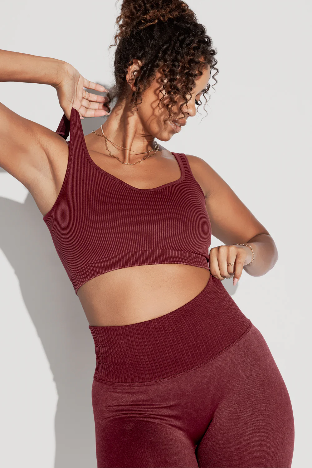 1899-be-my-sweetheart-seamless-crop-top-garnet-1.webp