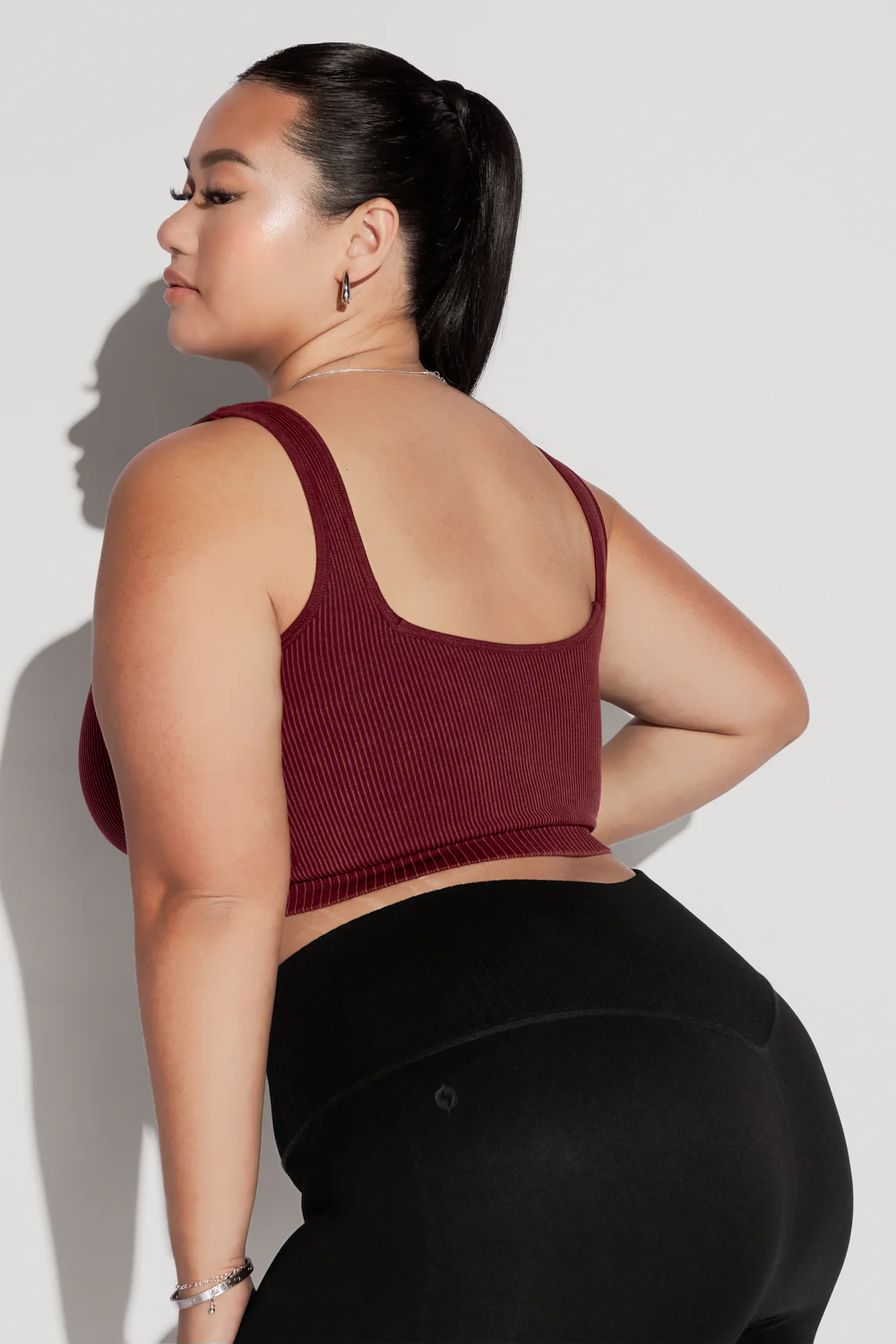 1899-be-my-sweetheart-seamless-crop-top-garnet-1.webp