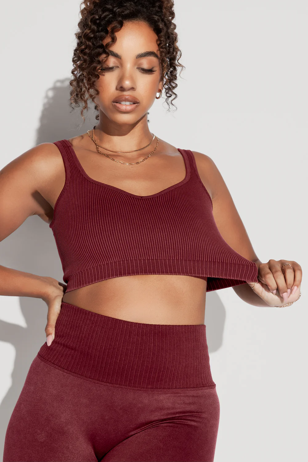 1899-be-my-sweetheart-seamless-crop-top-garnet-1.webp