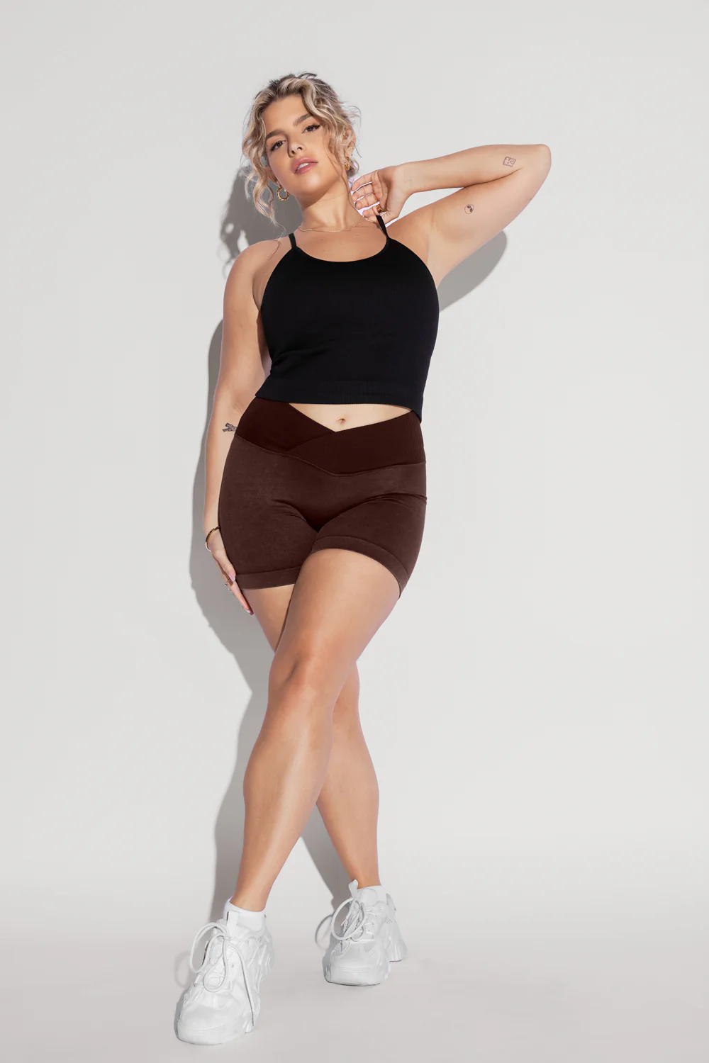 1940-what-s-the-scoop-seamless-crop-tank-black-1.webp