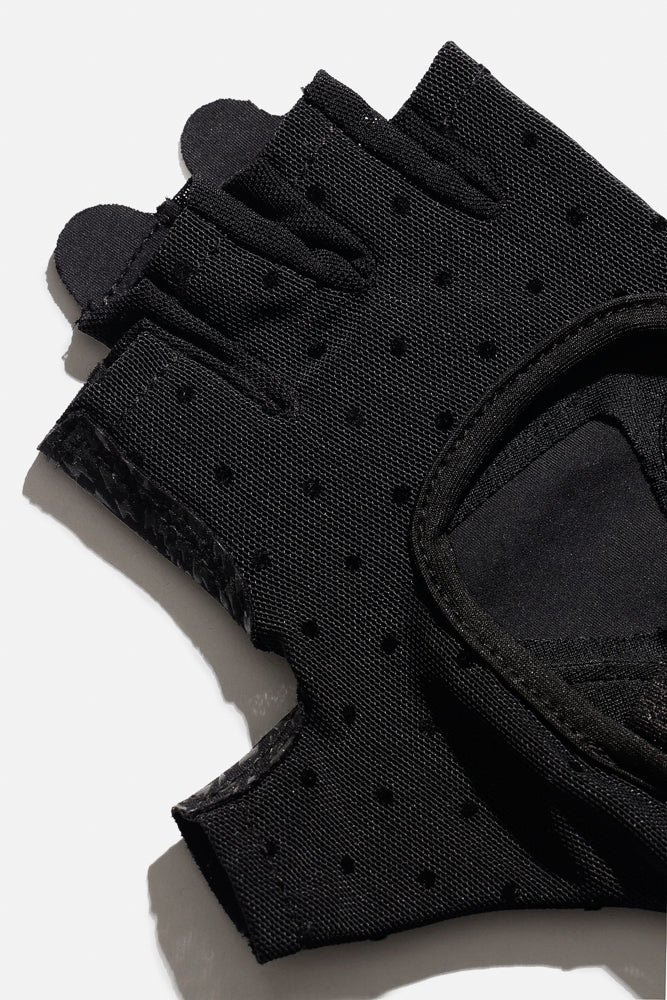 202-luxe-mesh-training-gloves-black-dot-1.webp
