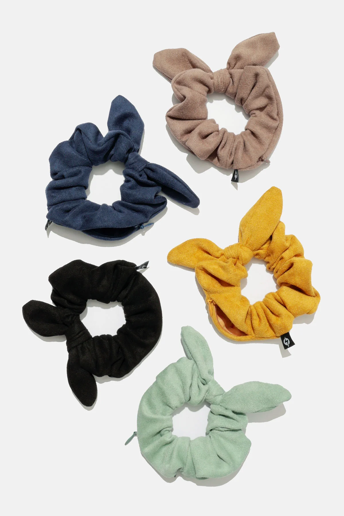 206-secret-scrunchie-with-bow-1.webp