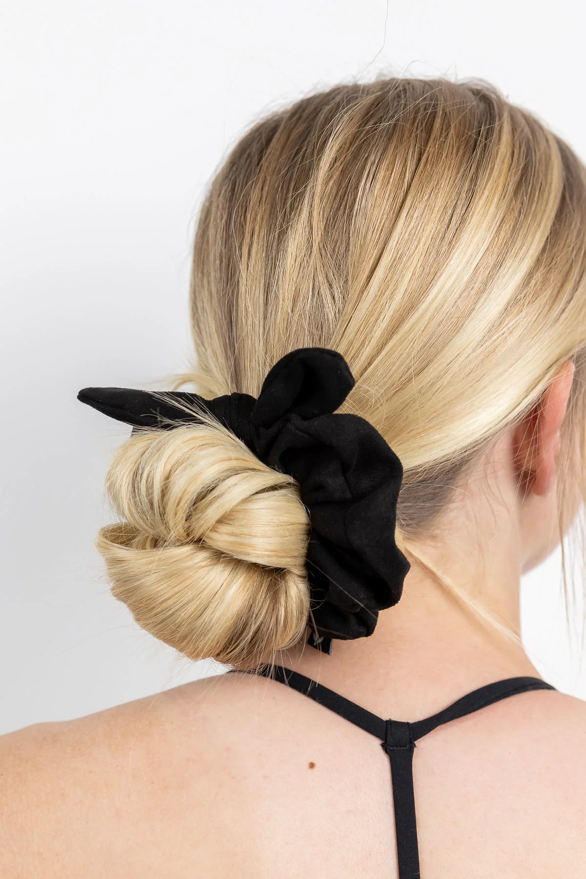 206-secret-scrunchie-with-bow-1.webp