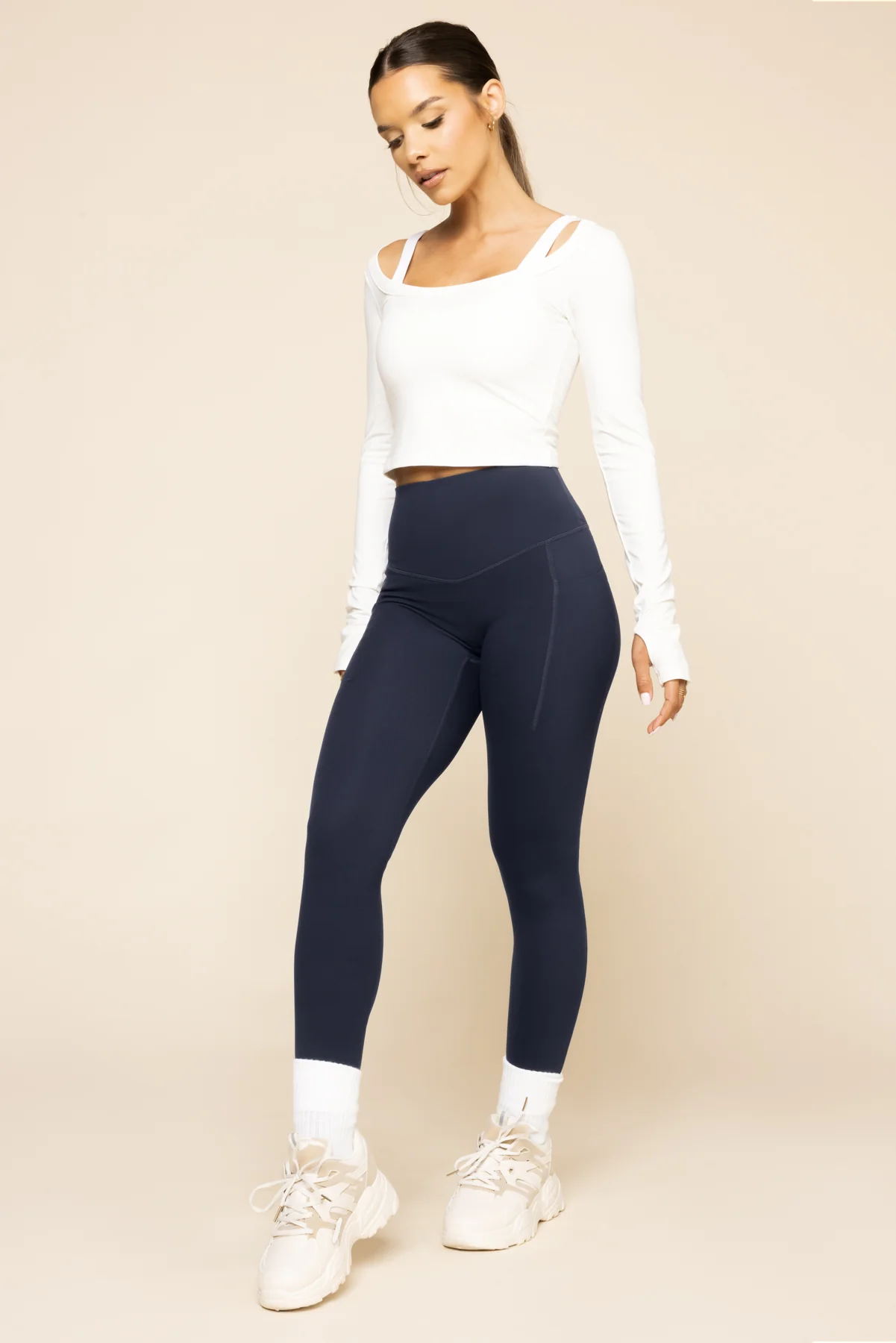 2122-supersculpt-leggings-with-pockets-cosmic-navy-1.webp