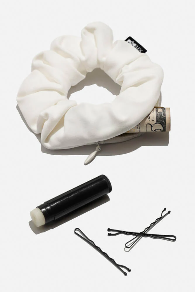 221-secret-scrunchie-1.webp