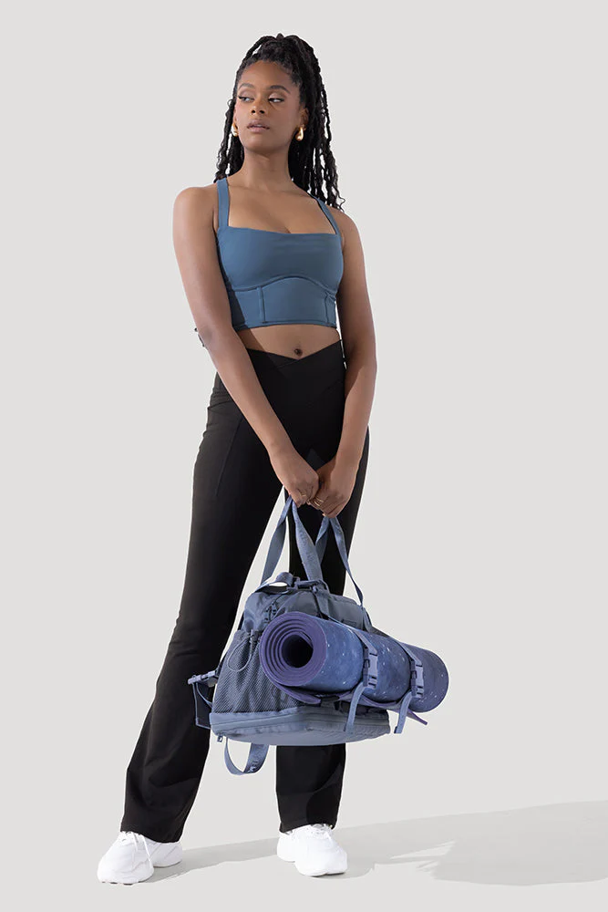 232-delilah-duffle-blue-mist-1.webp