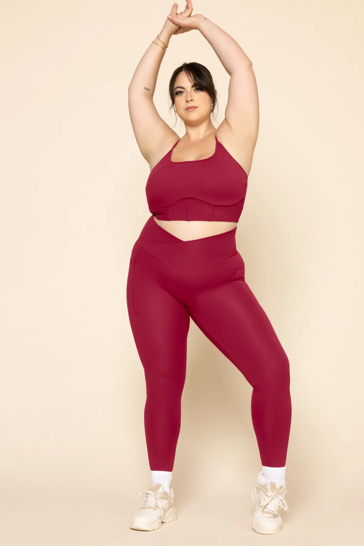 2539-crisscross-hourglass-leggings-with-pockets-ruby-1.webp