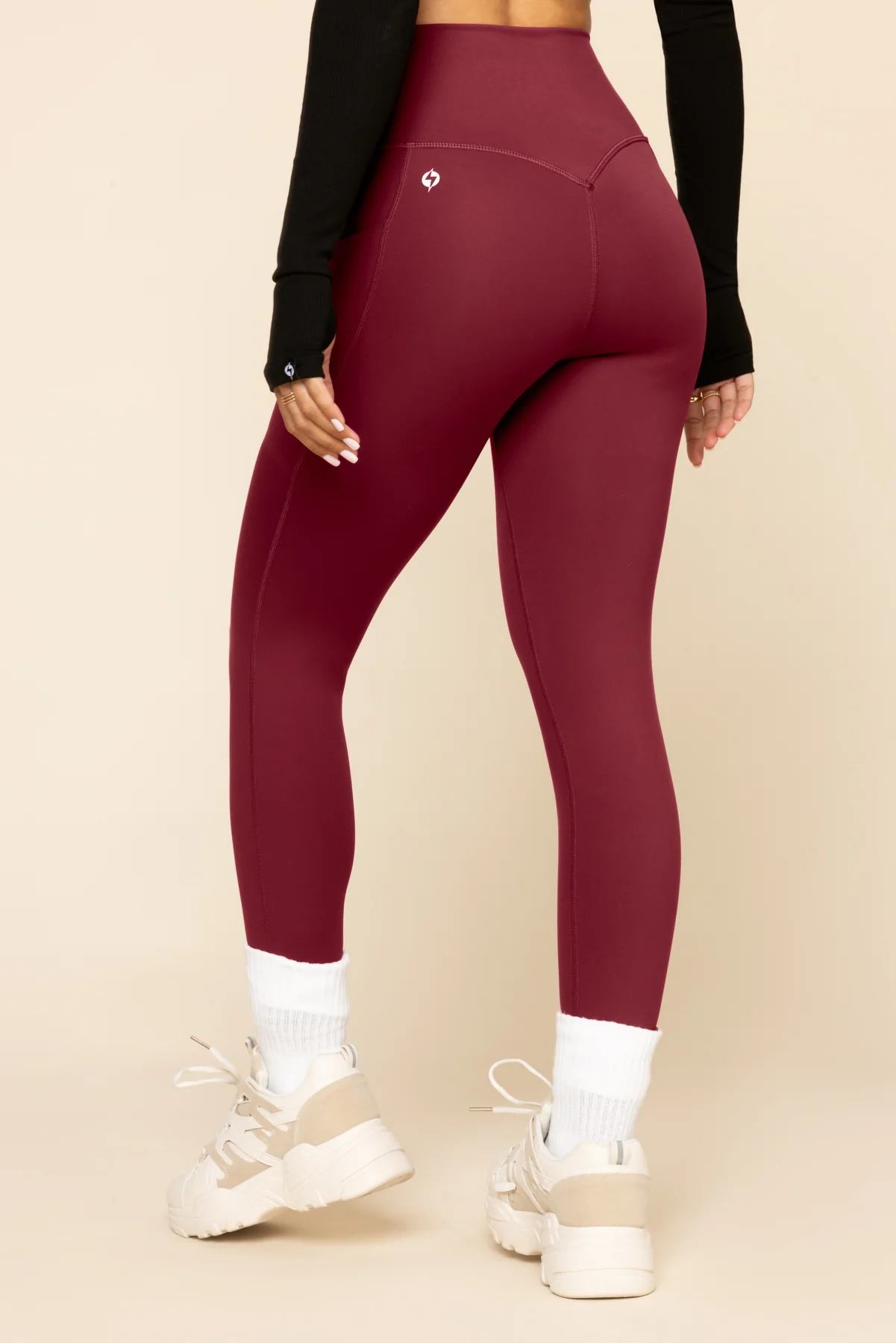 2595-supersculpt-leggings-with-pockets-crimson-1.webp