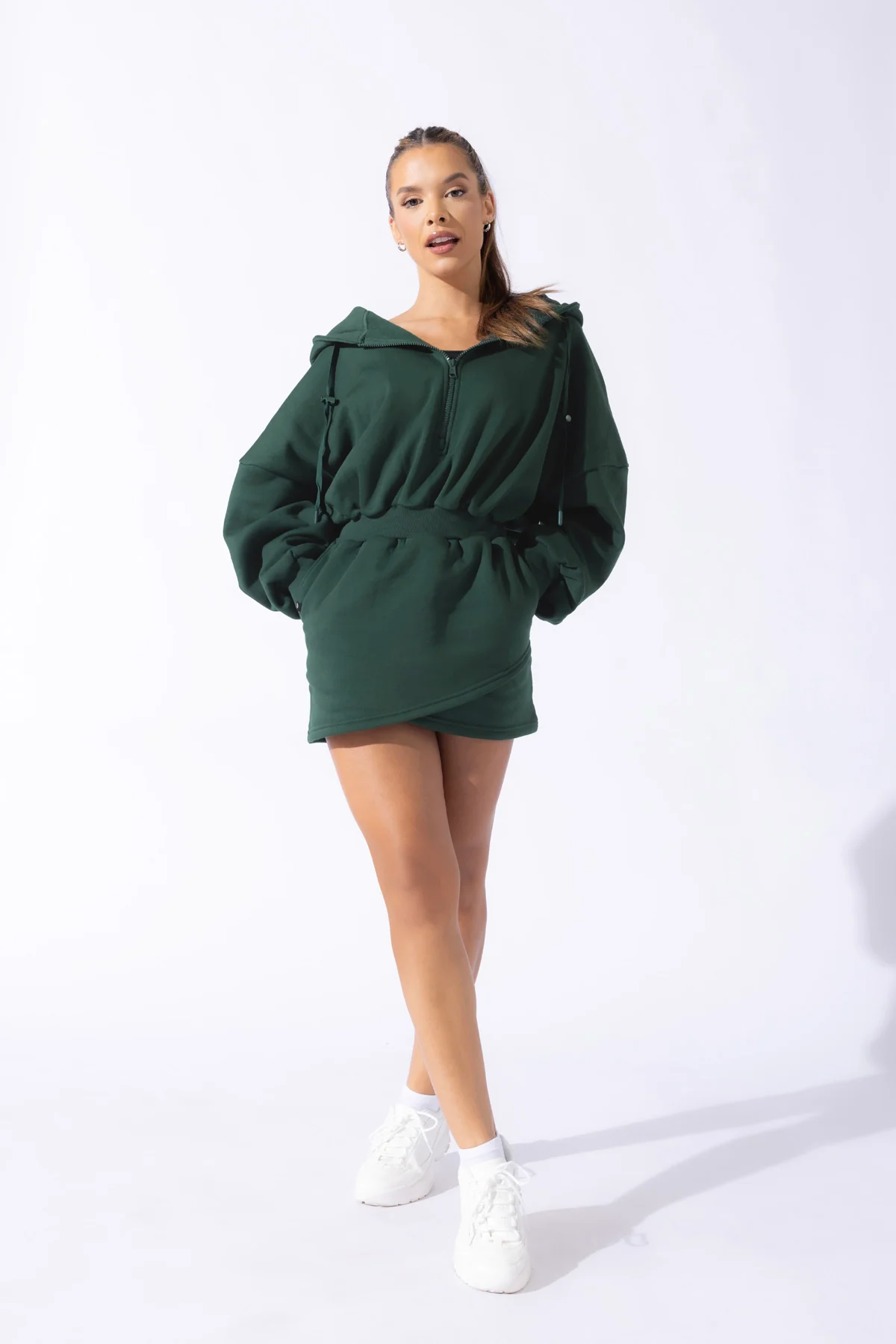 2744-game-day-dress-game-time-green-1.webp