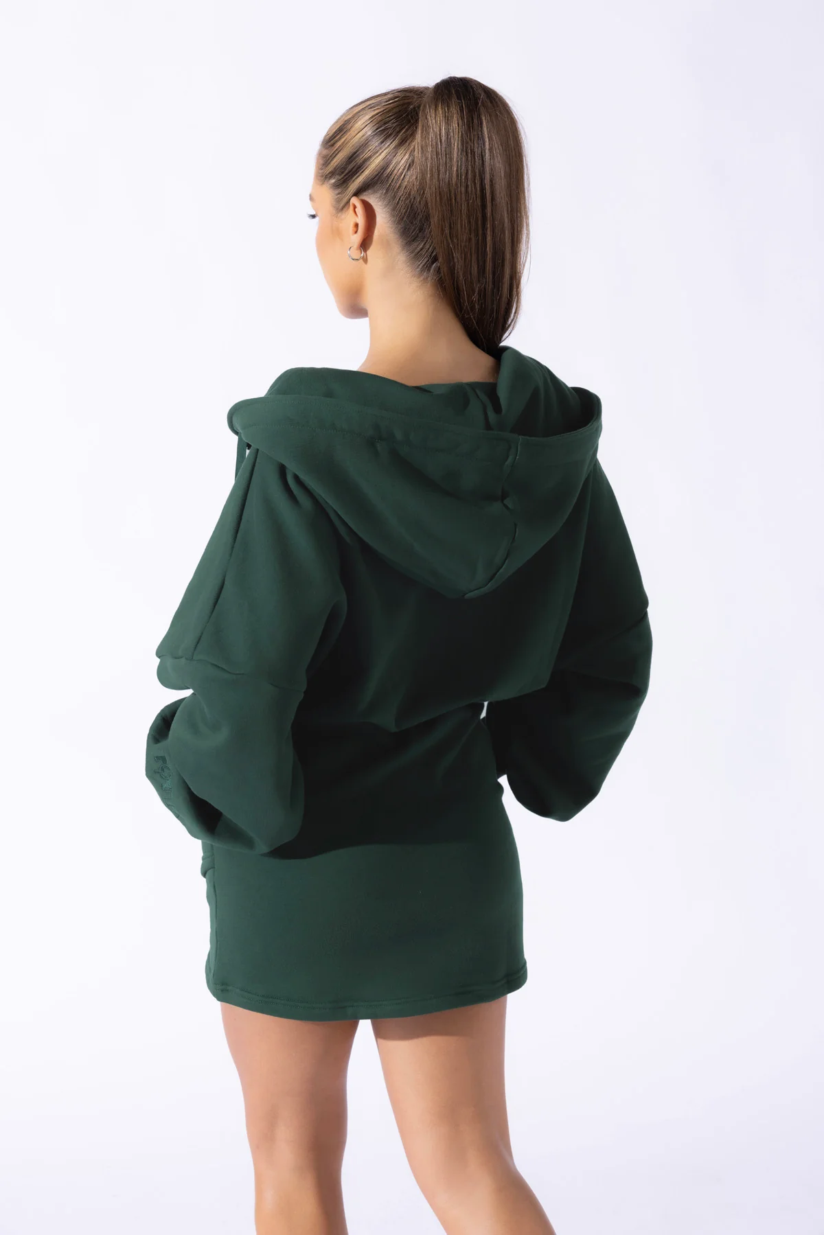 2744-game-day-dress-game-time-green-1.webp