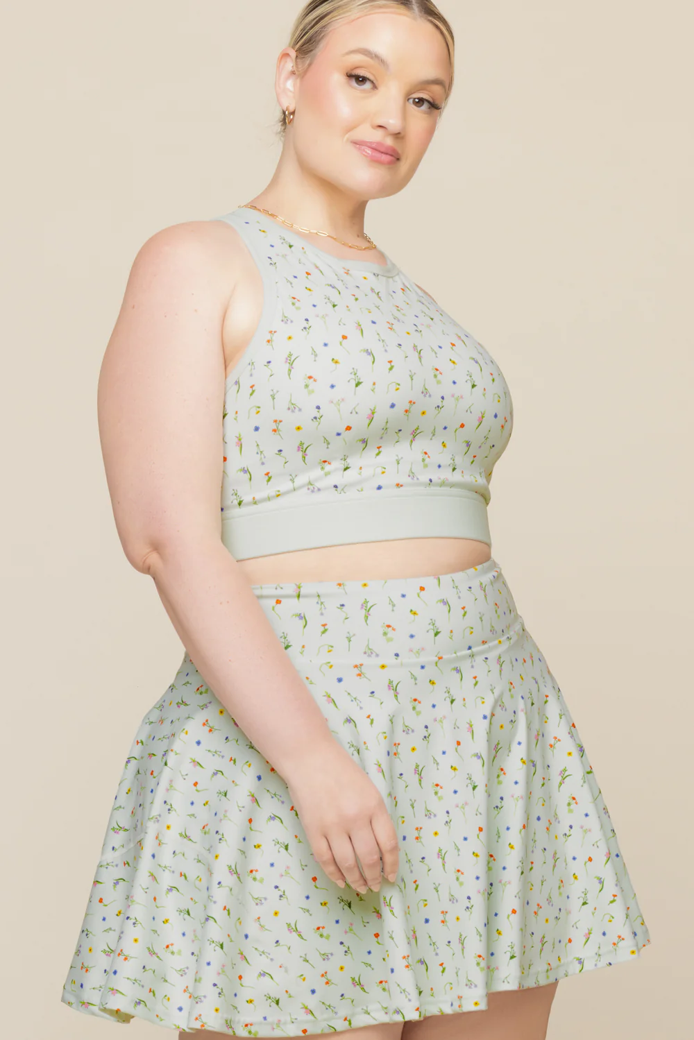 2897-sweat-sesh-crop-top-meadow-1.webp