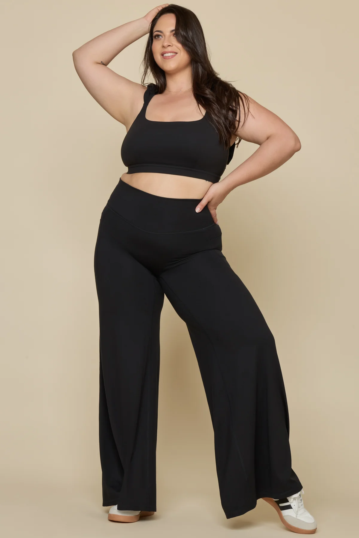 2978-supersculpt-wide-legging-black-1.webp