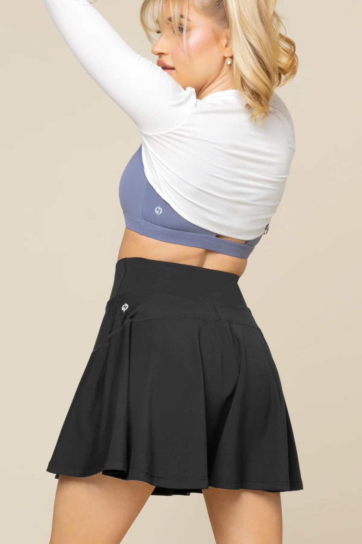 3095-crisscross-hourglass-twirl-skort-longer-black-1.webp