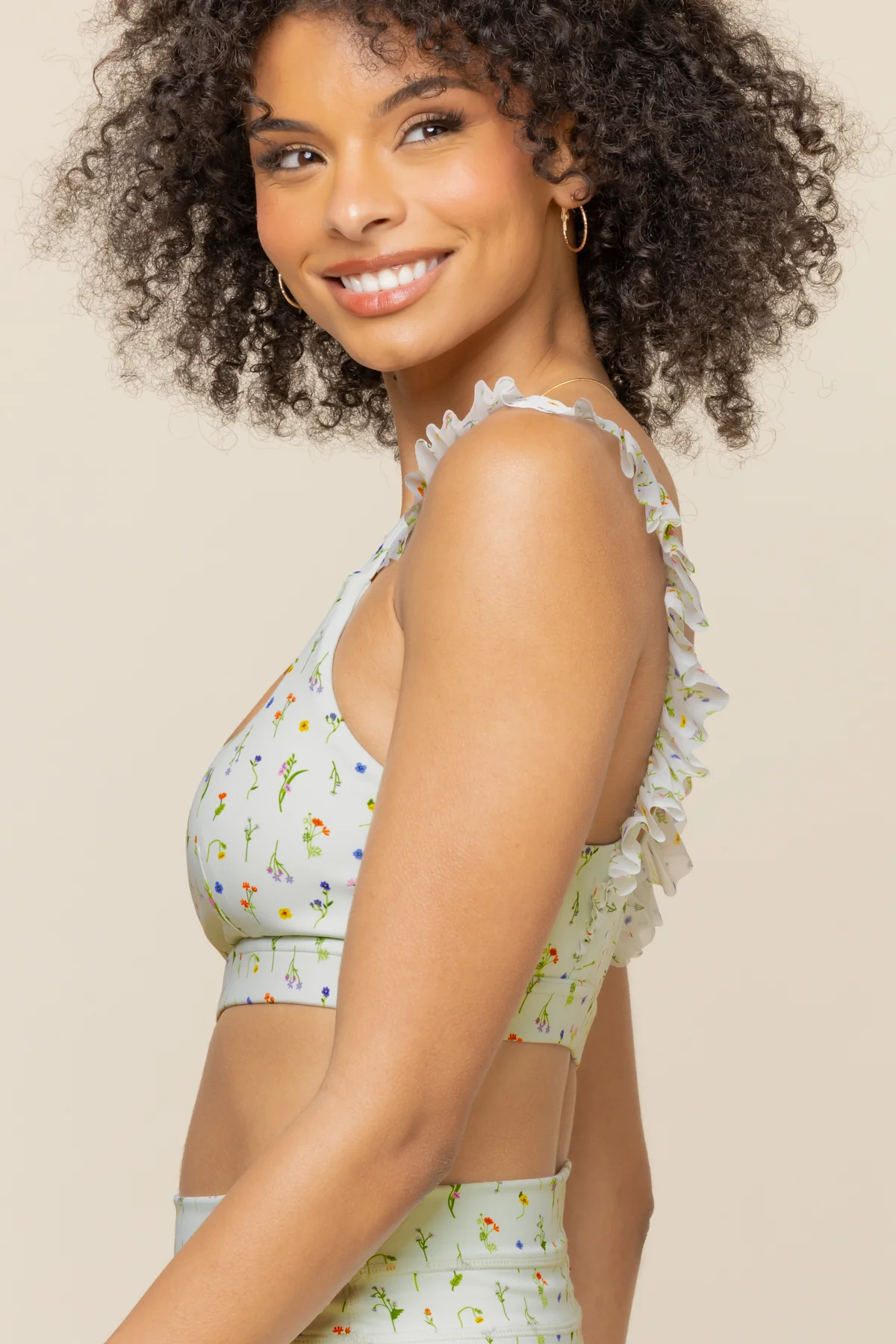 3200-romance-ruffle-bra-meadow-1.webp