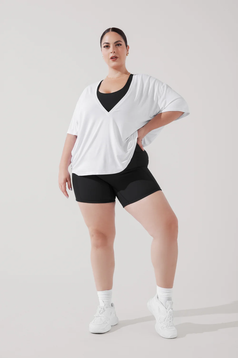 3352-daring-deep-v-tee-white-1.webp