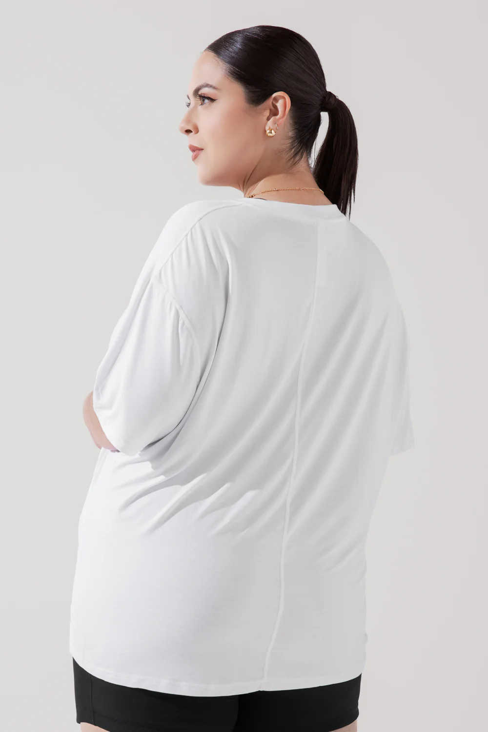 3352-daring-deep-v-tee-white-1.webp